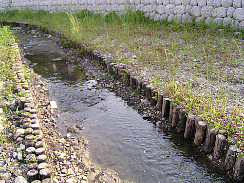 （写真）兵庫県丹波市　水路工