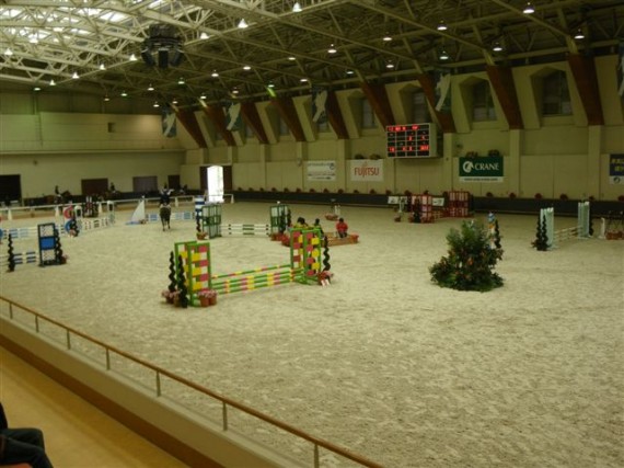 室内競技馬場内の障害飛越・障害物