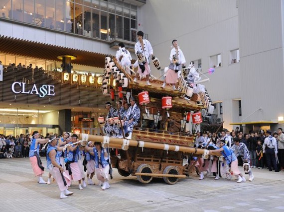 御影だんじり祭り（中御影区の「千鳥」）